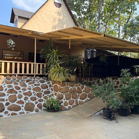 Chikoo Farm Inn Bangalore Extérieur photo